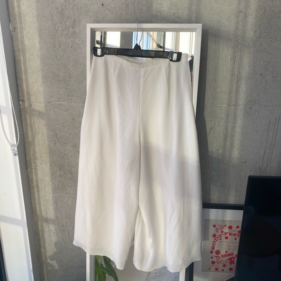 Aritzia Babaton White Lazarus Culottes (Size 2) - Picture 3 of 5